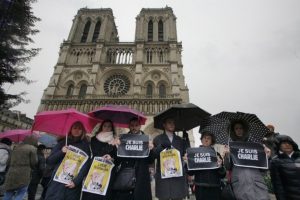 Charlie-Hebdo-cloches-de-Notre-Dame