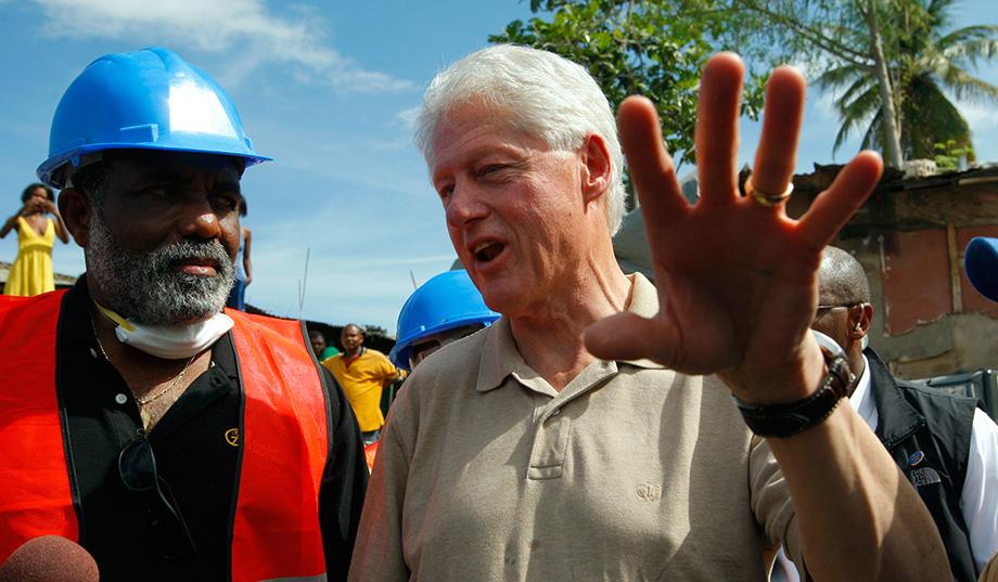 Hillary's America - Bill Clinton e Clinton Foundation no Haiti