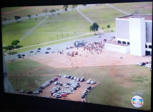 Rede Globo cobre o Fora Temer em Brasília