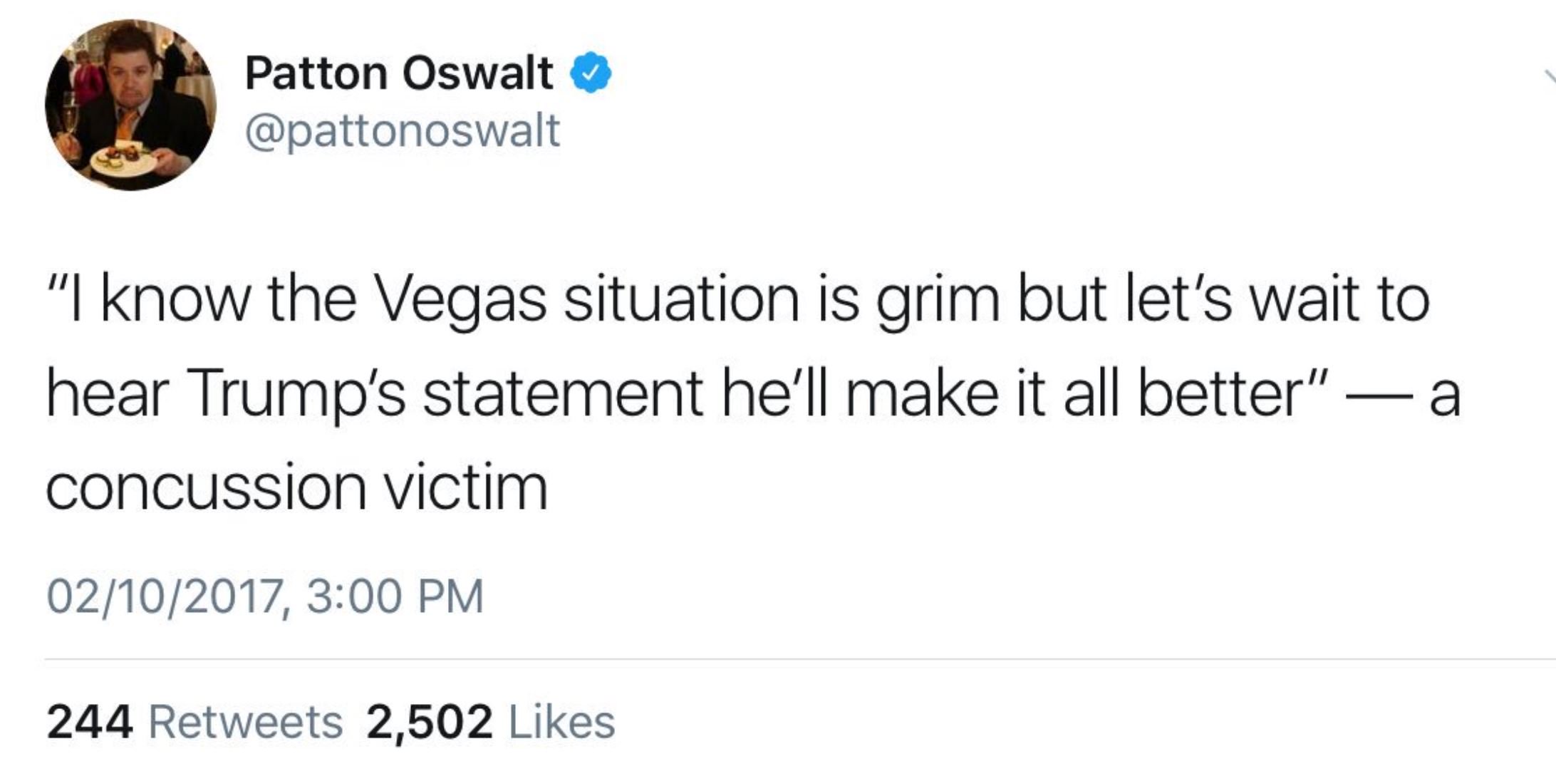 Comediante Patton Oswalt prega controle de armas no Twitter.