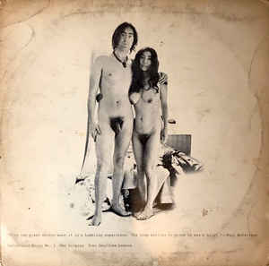 John Lennon e Yoko Ono nus