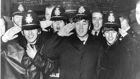 Beatles Revolucionários, beatles, adorno, olavo de carvalho