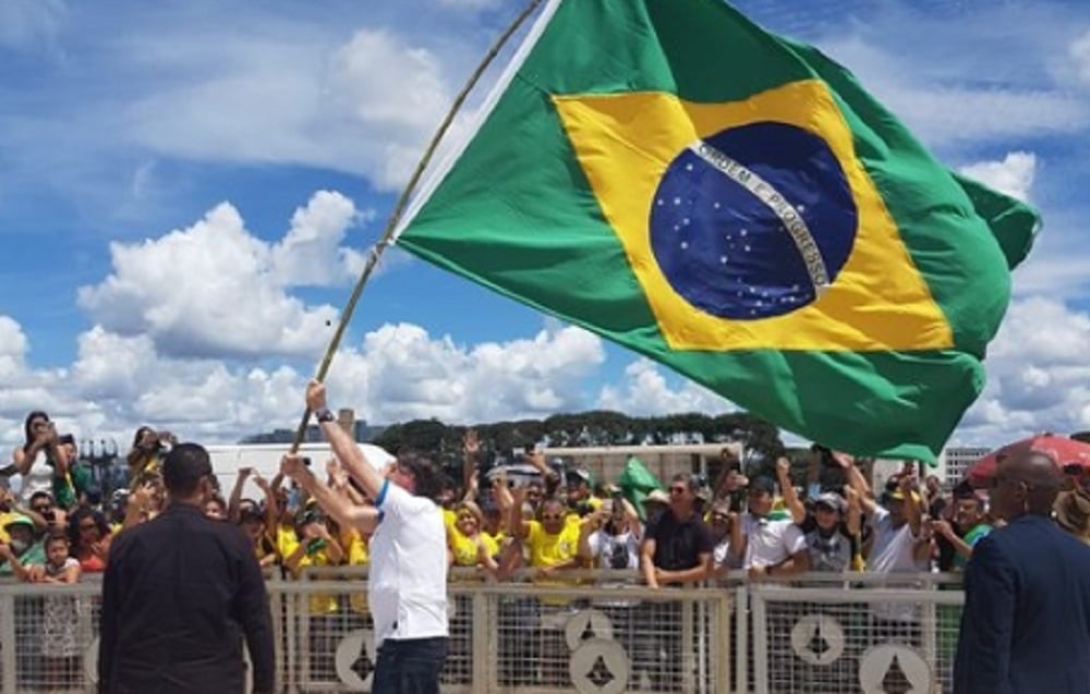Bolsonaro, manifestações, corona