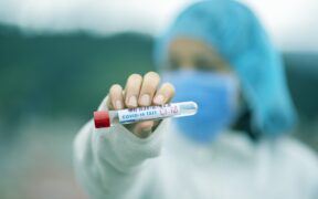 China lança “teste anal” para identificar vírus chinês