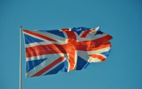 Férias no exterior serão consideradas ilegais no Reino Unido