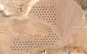 China está construindo mais de 100 bases de lançamento de mísseis no deserto