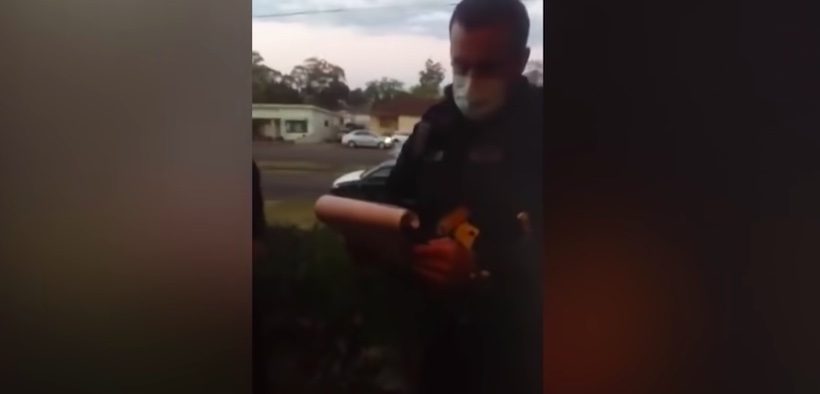 Polícia australiana vai a casas de pessoas suspeitas de que possam se manifestar